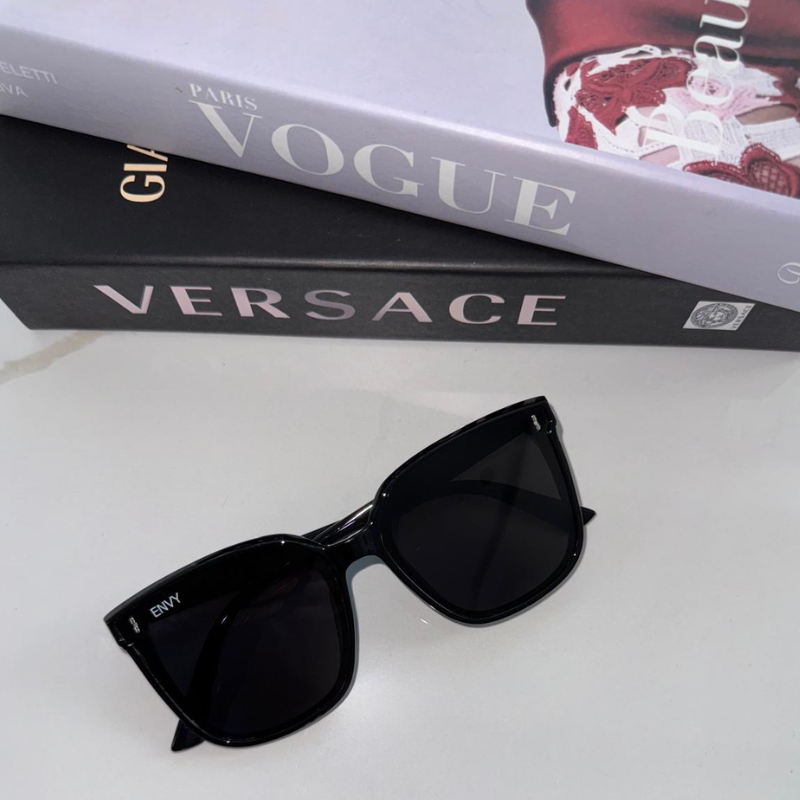 Annabelle Oversized Envy Sunglasses