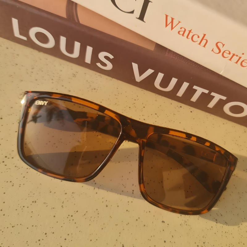 Classic Tortoiseshell Envy Sunglasses