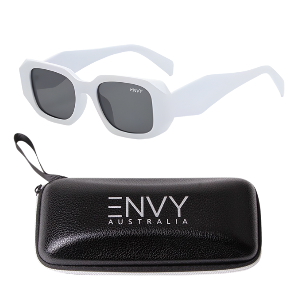 NEW Capri Life Envy Sunglasses