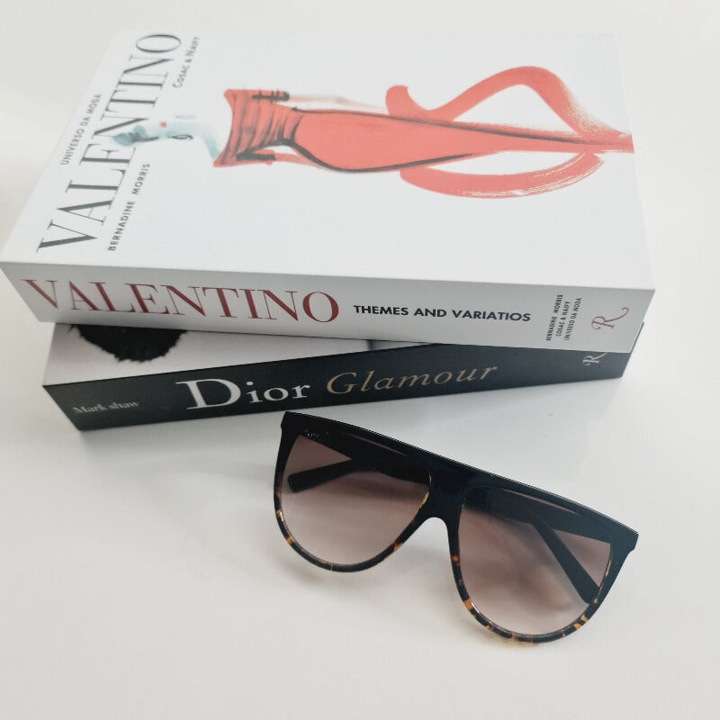 KIM K INSPIRED SHADES + CASE Envy Sunglasses