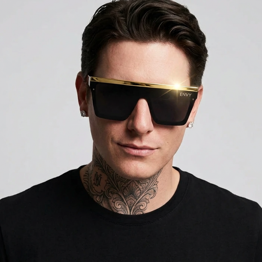 Dakota Blade Gold. Envy Sunglasses